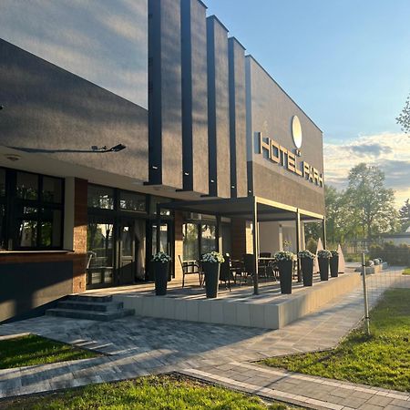 Hotel Park Opoczno Εξωτερικό φωτογραφία